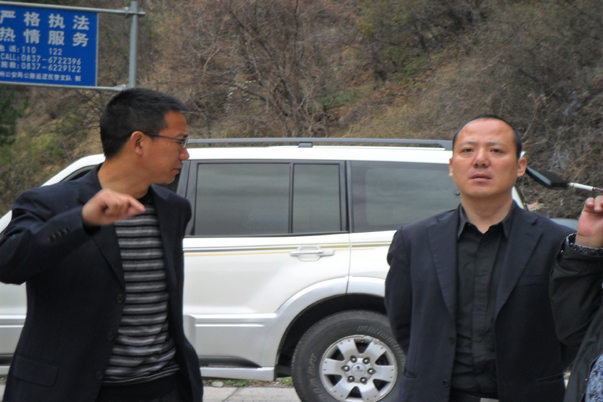 中海燃气董事长任文海带队赴黑水县与当地政府签订合作协议